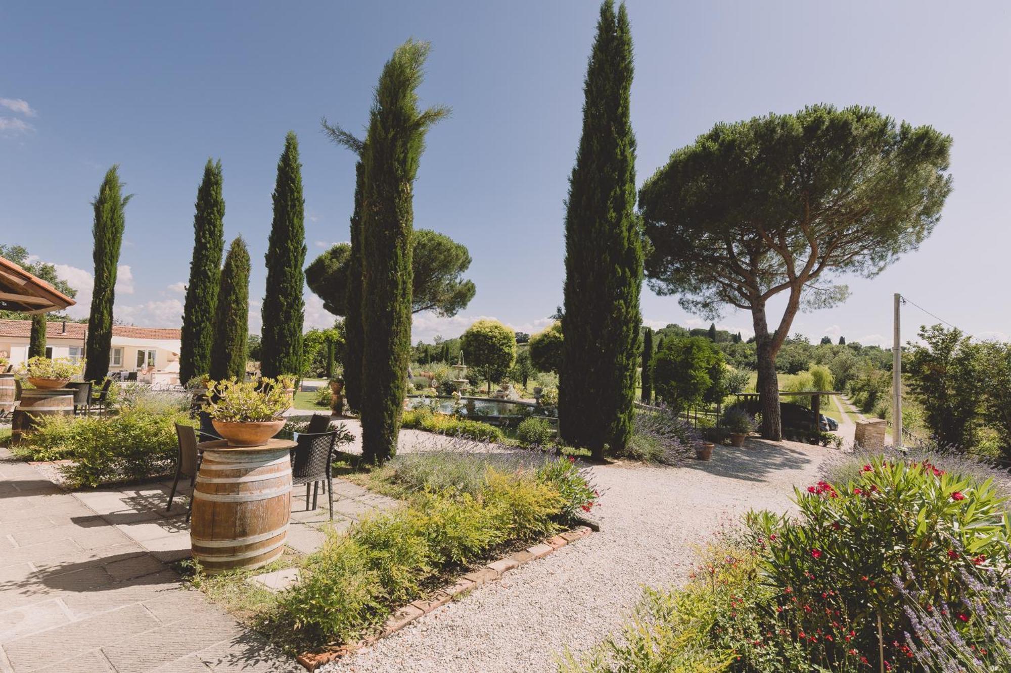 Villa Nobile Cortona Family Apartments ภายนอก รูปภาพ