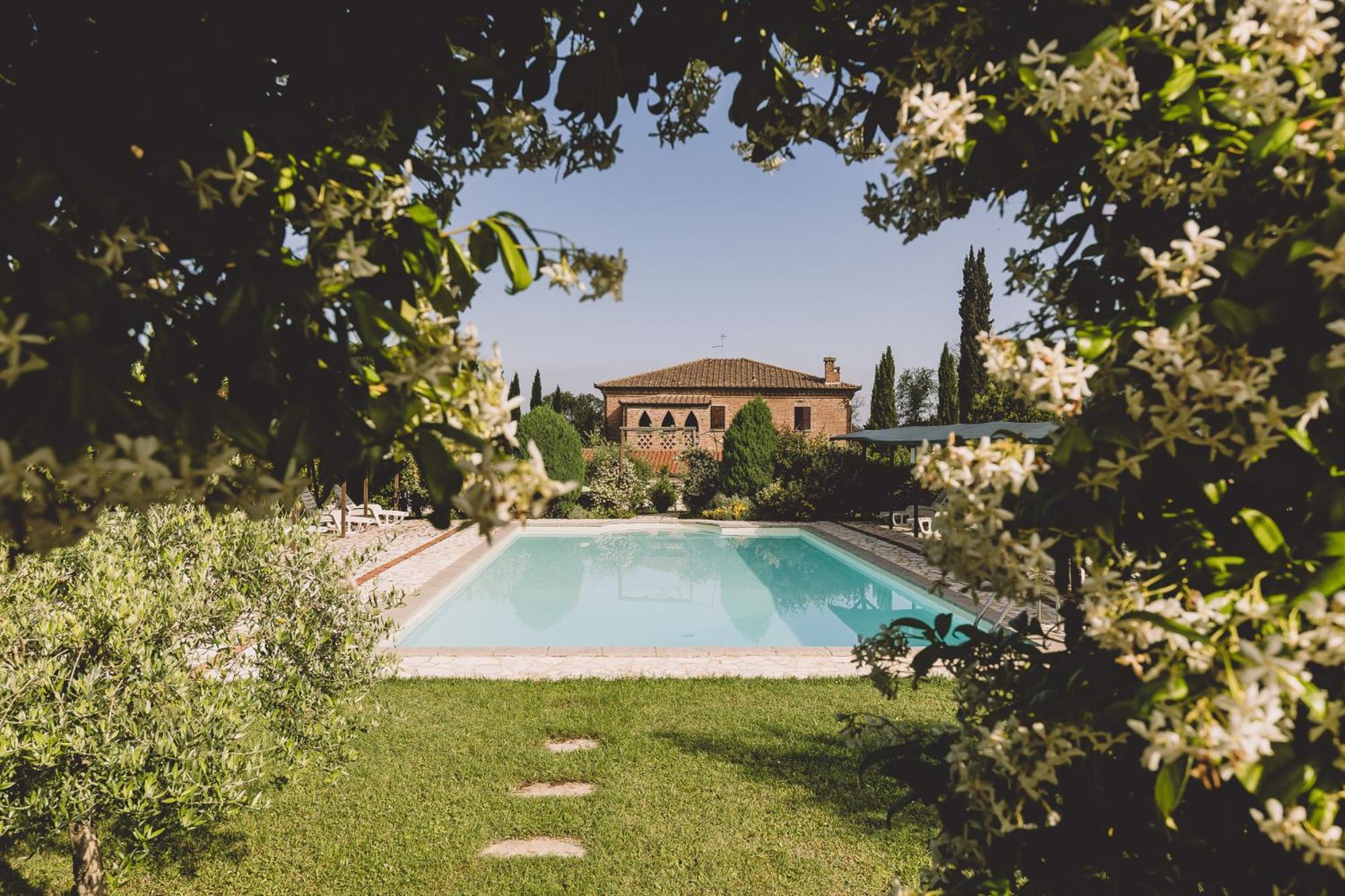 Villa Nobile Cortona Family Apartments ภายนอก รูปภาพ