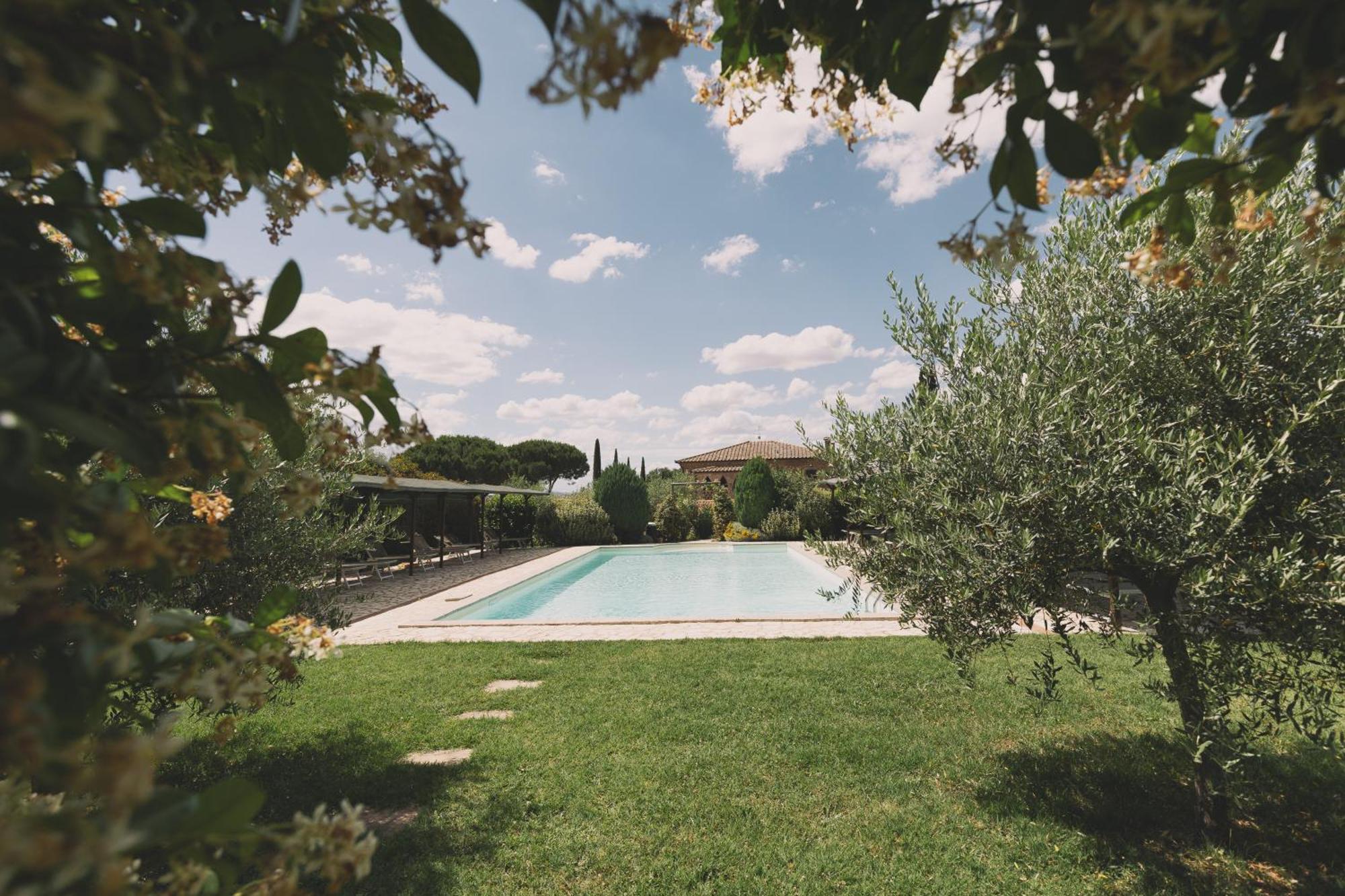Villa Nobile Cortona Family Apartments ภายนอก รูปภาพ
