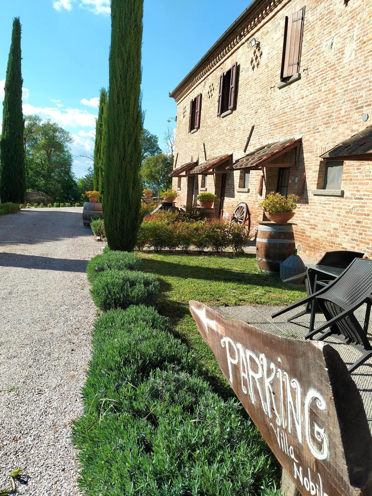 Villa Nobile Cortona Family Apartments ภายนอก รูปภาพ